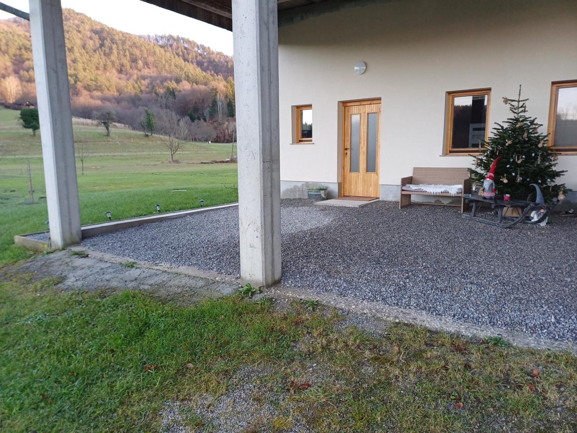 Apartma Pod Pugledom Apartment Ljubljana Bagian luar foto
